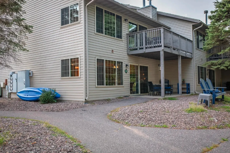 Trails End Lake Retreat